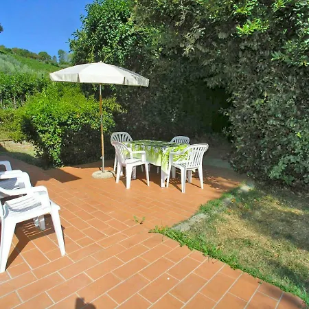 بيت للعطل La Ginestra By Interhome